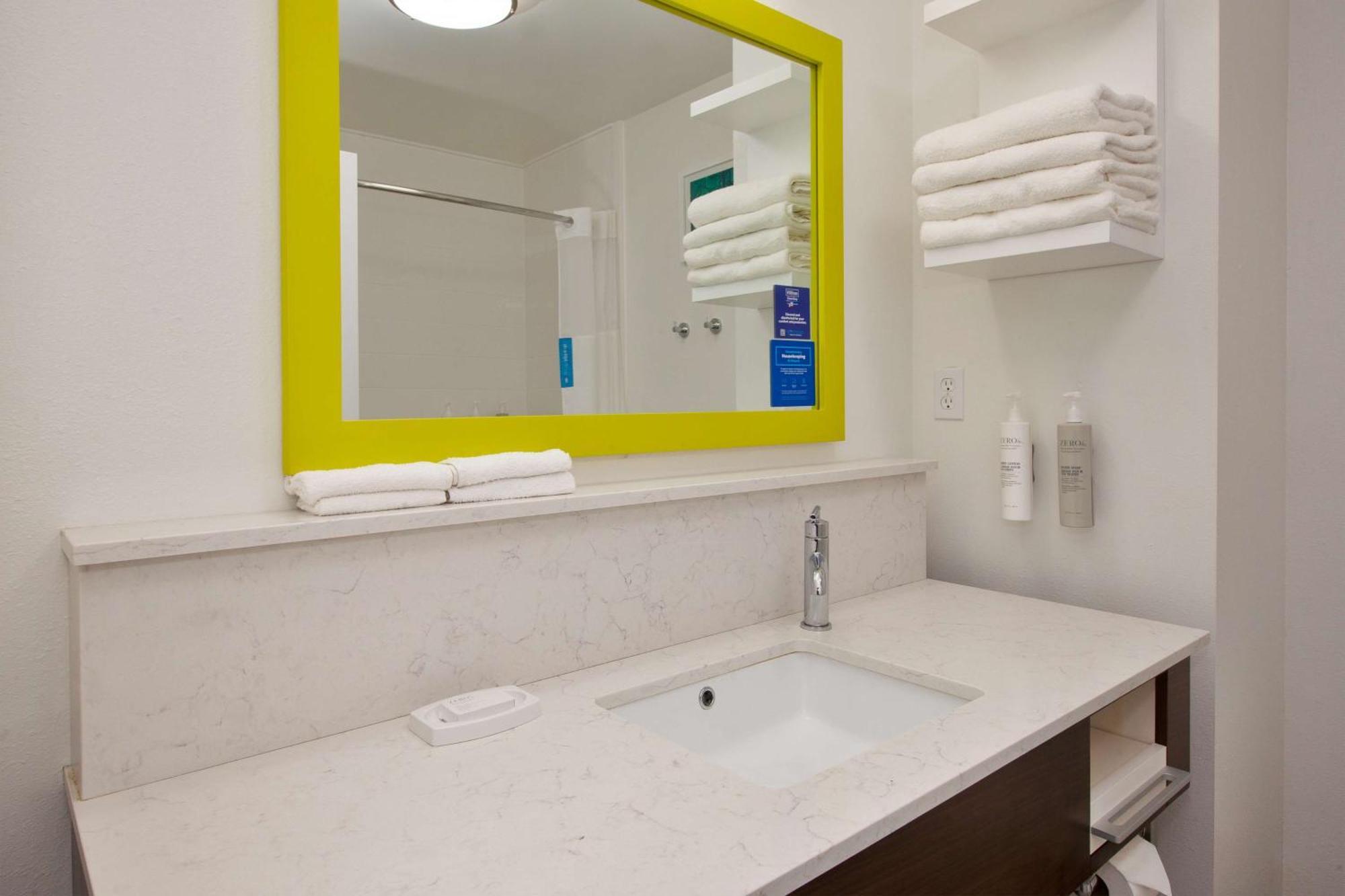 Hampton Inn Clarion Luaran gambar